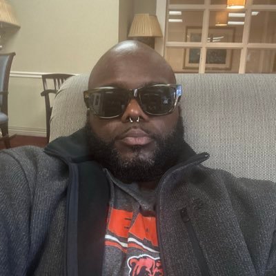 lildavie5151's profile picture. 🏳️‍🌈Black Gay Vers Naperville IL. 🏳️‍🌈