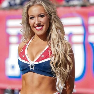 toezbrand's profile picture. Julia segalla
NFL cheerleader @patriots
orthopedic | sports medicine 
BOS