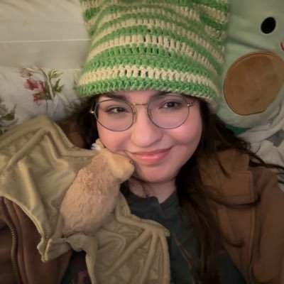 cassandracl0ver's profile picture. ✎writer 𝄞musician ⚢lesbian ☯︎dorky d¥ke @casscloverplays ♣︎photographer ☤disabled activist ☞24 ♧cassandra clover on streaming ↓my work