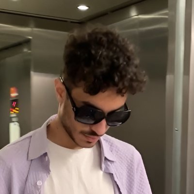 Nevylish's profile picture. Développeur, j’aide les humains à comprendre leurs ordinateurs. 
📧 bonjour@nevylish.fr