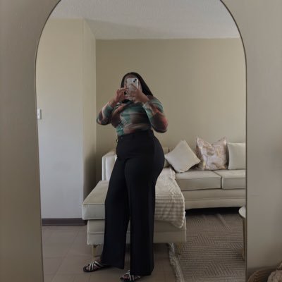 desree_h_'s profile picture. Aries ♈️ Twin👯♀️  Candidate Attorney ⚖️