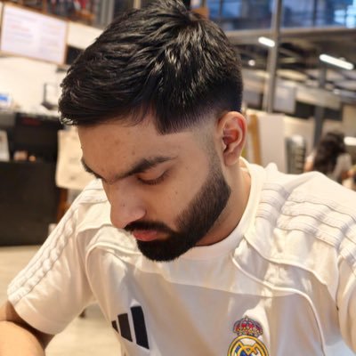 hardikthecoder's profile picture. Growth guy @Wise3Ventures | Vibing @nillionnetwork | Ex- DevRel @buildnexio | i cook dev community & eco