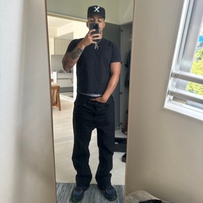 ipayfopussy's profile picture. 🫂 no gods no masters