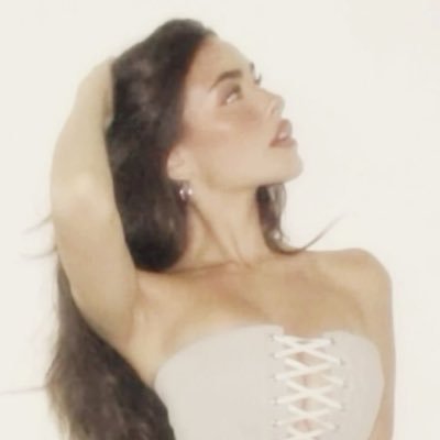 spuffylovebot's profile picture. i saw rachel zegler perform pure as the driven snow live ⧗