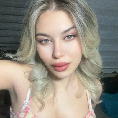 ayarsizbegonvil's profile picture. 