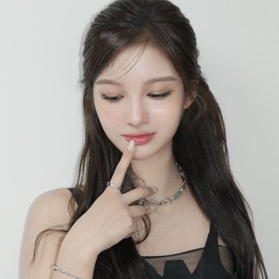 sulyoosn's profile picture. ※  ♡biBuy work -ie  place!★3  クリッ  ク。  ...  .. ハロー?  O come aT my st✩Re!/  +  e  66 " with the best quality “ /  1