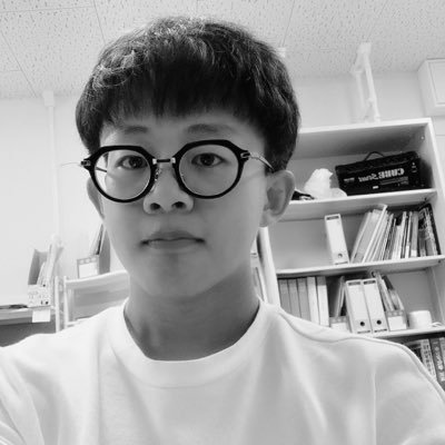 Zifei_Nie's profile picture. Choosing the road less traveled.