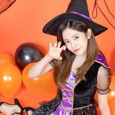 yujinnahn's profile picture. ʚ♡̷ɞ ┊ { UNREAL | 03 }. ᴀʜɴ ʏᴜᴊɪɴ (안유진) 🐶 #⃞⃝유진 ➳ ᴀ ɢɪʀʟ ᴡʜᴏ ɪꜱ ᴀʟᴡᴀʏꜱ ᴄʜᴇᴇʀꜰᴜʟ ᴀɴᴅ ɢɪᴠᴇꜱ ʜᴀᴘᴘɪɴᴇꜱꜱ ʟɪᴋᴇ ᴀ ᴠɪᴛᴀᴍɪɴ, ᴀɴᴅ ᴀʟꜱᴏ ᴛʜᴇ ʟᴇᴀᴅᴇʀ ᴏꜰ @leiveosa.