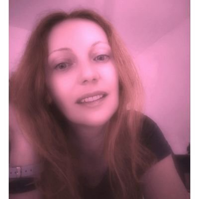 AnikaTous's profile picture. Visca la Terra, lliure!