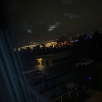 auraao0nf's profile picture. 