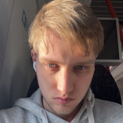 dermichaelius's profile picture. |21|🚄✈️| @kinkymebutnsfw| https://t.co/EppOcX0Myi