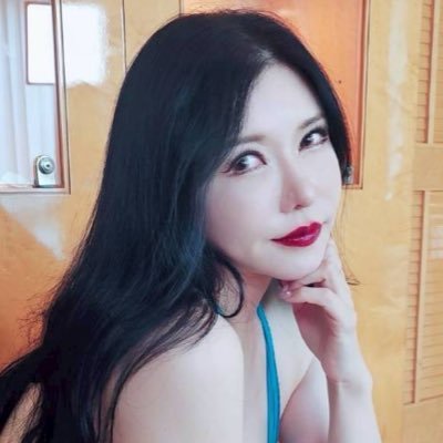 AnriOkita_real's profile picture. 杏梨セイバーズは生き甲斐でしょ❤️SINGER.Artist. sometimes photo shooting ❤️‍🩹Talks in🇯🇵🇬🇧🇨🇳 for works💌rosemelon1028@gmail.com