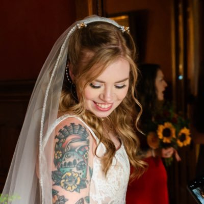 idkkdakota's profile picture. argumentative antithetical dream girl | tattooer | 29 | infj ♡@mikexskamato♡ dakotaherman on ig