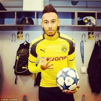 racksup35's profile picture. faut 1 m et 1 suivi psychiatrique @arsenal