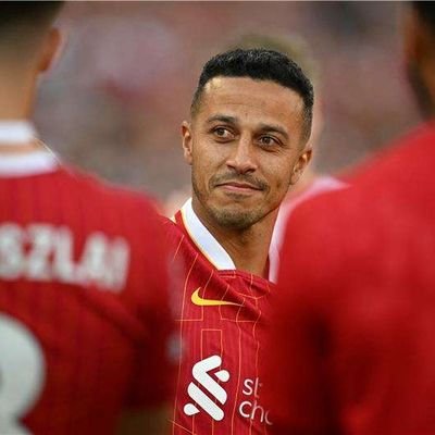 _Makawee's profile picture. liverpool 🖤

اعمل لدنياك كأنك تعيش أبداً، واعمل لآخرتك كأنك تموت غداً