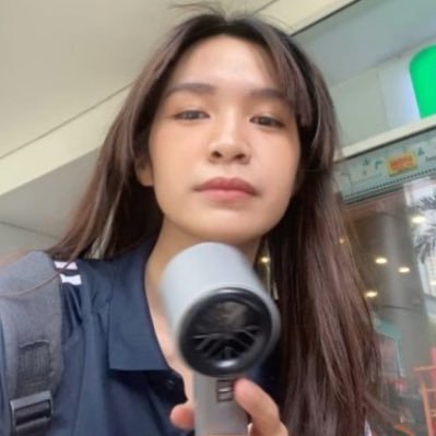 ohmoira's profile picture. esfj 2w3 sanguine-melancholic