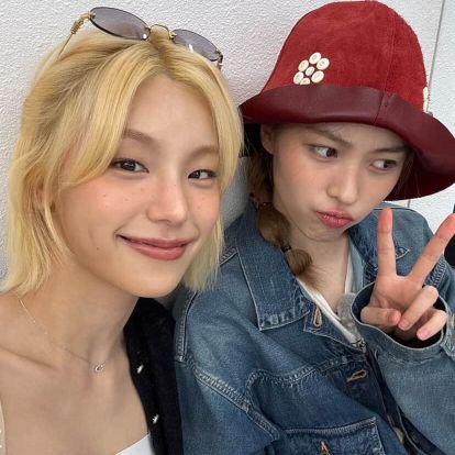 forourryeji's profile picture. 류진&예지🩷