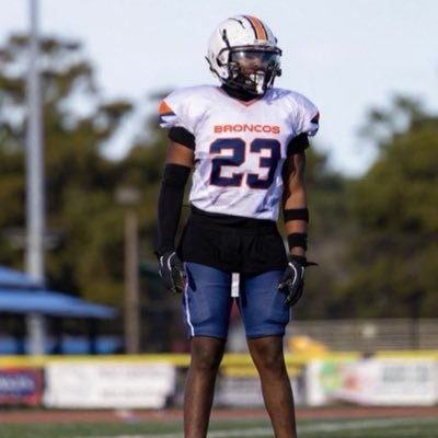 45leekk's profile picture. |6’3 220 LINEBACKER| |juco freshman|4 full year eligibility Savagekidleek@gmail.com phone #:313-855-8770