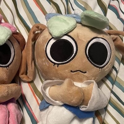 larliki's profile picture. 🐑 — hi tis lara | yumeshipper (hypersharing) | hyperfixated on Kaiju Paradise and Toontown Corporate Clash | artist | 🇷🇸