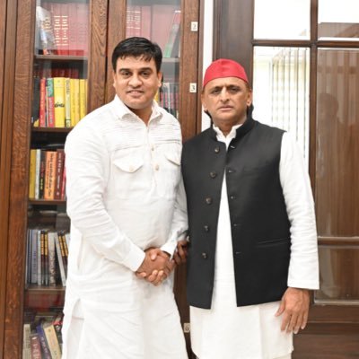 IrfanSolanki's profile picture. Member of legislative Assembly Sisamau Kanpur ….!!!!!M.L.A Samajwadi Party