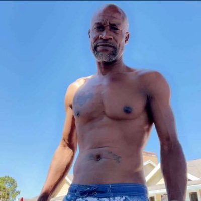 12isthison's profile picture. ✏️#HipHop #MusicHEAD 📻#HalfACenturyTwitter #50sTwitter #TheGreatDebater #CONCEPTARTIST #Retired ♿️#Combat 🪖🎖️#VETERAN #USArmy🪂 🪴 #VEGAN #NCAllDay 👌🏾