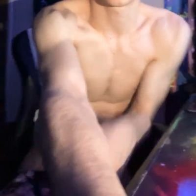 ometvfunnyguys's profile picture. love to share time with random people on ometv

+300 short vids on tele