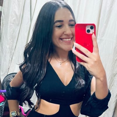 AmaandyF's profile picture. Feita de cicatrizes e gratidão🤞💖/ Malu 💖 Mirella 💖 Eloá 💖 / A mulher mais bonita da terra, hoje é o anjo mais lindo do céu, vó 🌟💖