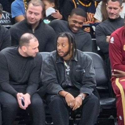 lovemobleyman's profile picture. stranger in Moscow. maybe @cavscanfuck @groomedbycavs