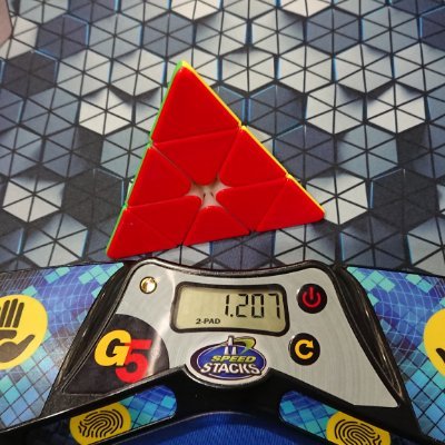 takatak82707705's profile picture. スピードキューブやってます
pyraminx単発日本記録保持者
1/5/12/25/50/100=3.30/6.48/7.12/7.34/7.55/7.76