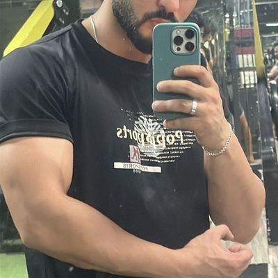 WealthyHustlerr's profile picture. Falling apart to rebuild stronger🗿