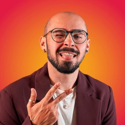 izhdesignstudio's profile picture. Técnico de marketing y diseñador gráfico en Esloogan 💻