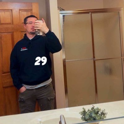 Woods__11's profile picture. all tweets by secretary