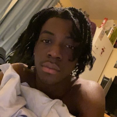 Cai_man_oooh's profile picture. Strike a post