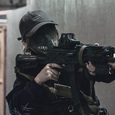 Laugh__427's profile picture. 痛みを殺意に