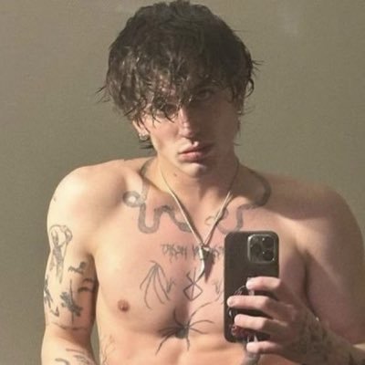 urbatorbro_'s profile picture. 19 | Bi | DM’s Always open send me your goon confessions 😵💫| nl | MDNI