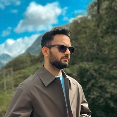 Jyotinder_Singh's profile picture. Keras and Core ML @Google | Built @thedicedb | I travel and take photos 📸