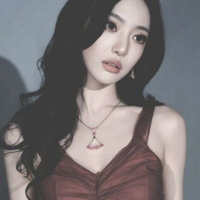 Nihngning's profile picture. Being Harbin's girl crush, 닝닝.