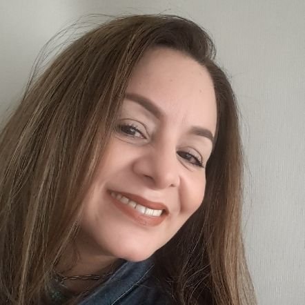 a_arevalosilva's profile picture. A veces huyo de los lugares a donde sé que debería quedarme. ☕
Visita mi blog: https://t.co/4oECRjFKjR