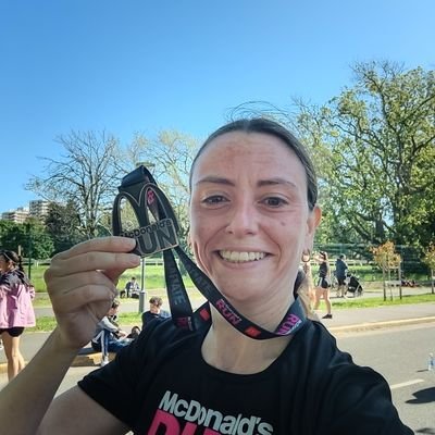 ClarisaCla1's profile picture. Geógrafa.
Fotógrafa.
Docente.
Feliz de creer en un proyecto Repúblicano como Potencia. 
A veces laburo en una radio.🎙️🎧
Intentando estudiar Periodismo UNLP