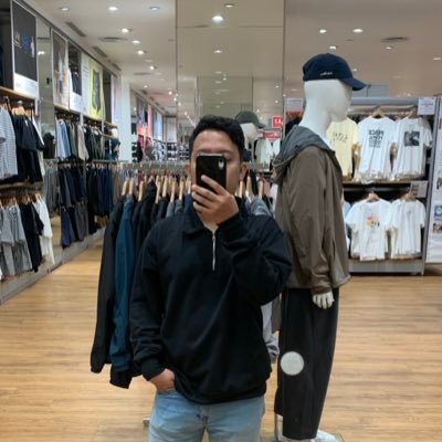 fuckfrll's profile picture. i don’t give a fuck