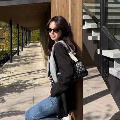 poxouo's profile picture. 23卒🗼IT 伸るか反るか