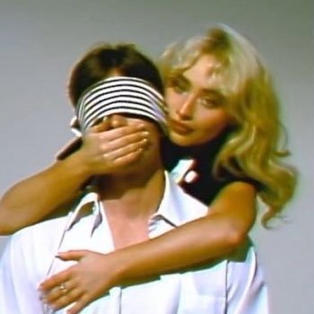 poppinpussystar's profile picture. 