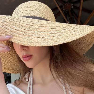 Ib_quietmorning's profile picture. Little things make the day coffee, laughter, sunlight on the window ☺

Reposts ≠ endorsements