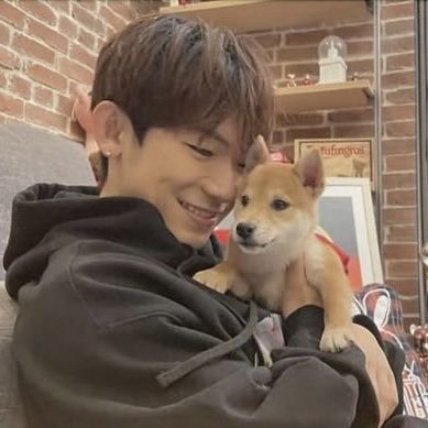 OHdfGB85FMItW3W's profile picture. 