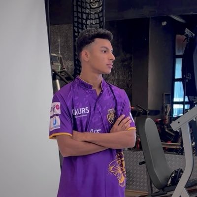 ParikshitsBhati's profile picture. DPL player @NewDelhi Tigers