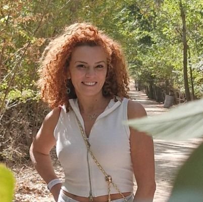 Rta_Ssa's profile picture. I don't expect you to agree with everything I say, but I expect you to know that I have my own view of things. 
🇱🇧🧡🇱🇧