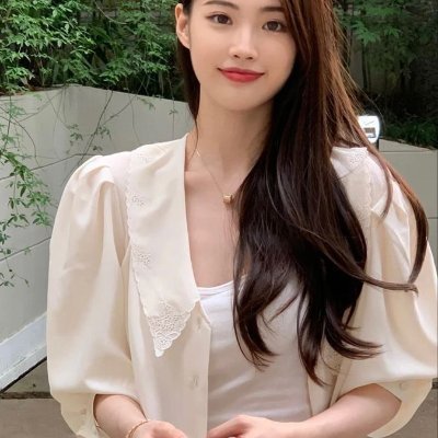 ElizabethR62780's profile picture. 69. When you’re trying to eat healthy, but the cookies are calling your name. 🍪📞