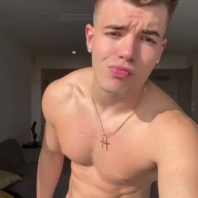 fandy_jenn24863's profile picture.