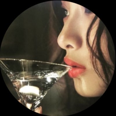 _oh_my_cat_'s profile picture. 頭と顔の良い女になる