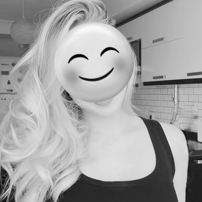 NilaNilay3534's profile picture. Sarışın, mavi göz, 28 yaş, 58 kg, 175 boy. Sapyoseksüel, parçalanmış çok kimlikli kişilik. Evrende bir nokta bile olamayacak biz, iz bıraktığımız kadar varız.